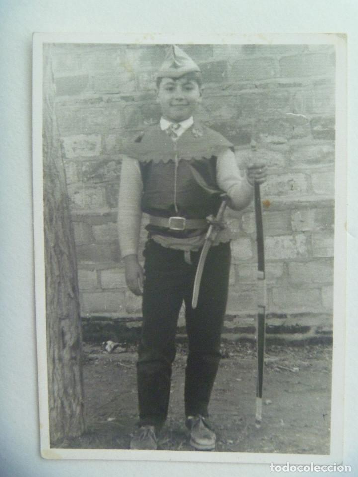 Fotograf&iacute;a antigua: FOTO DE NI&Ntilde;O DISFRAZADO DE ROBIN HOOD