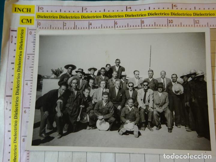 Fotograf&iacute;a antigua: FOTO POSTAL. A&Ntilde;OS 30 50. FOT&Oacute;GRAFO CASA P&Eacute;REZ DE BADAJOZ. TRABAJADORES SINDICALISTAS ?. 2251