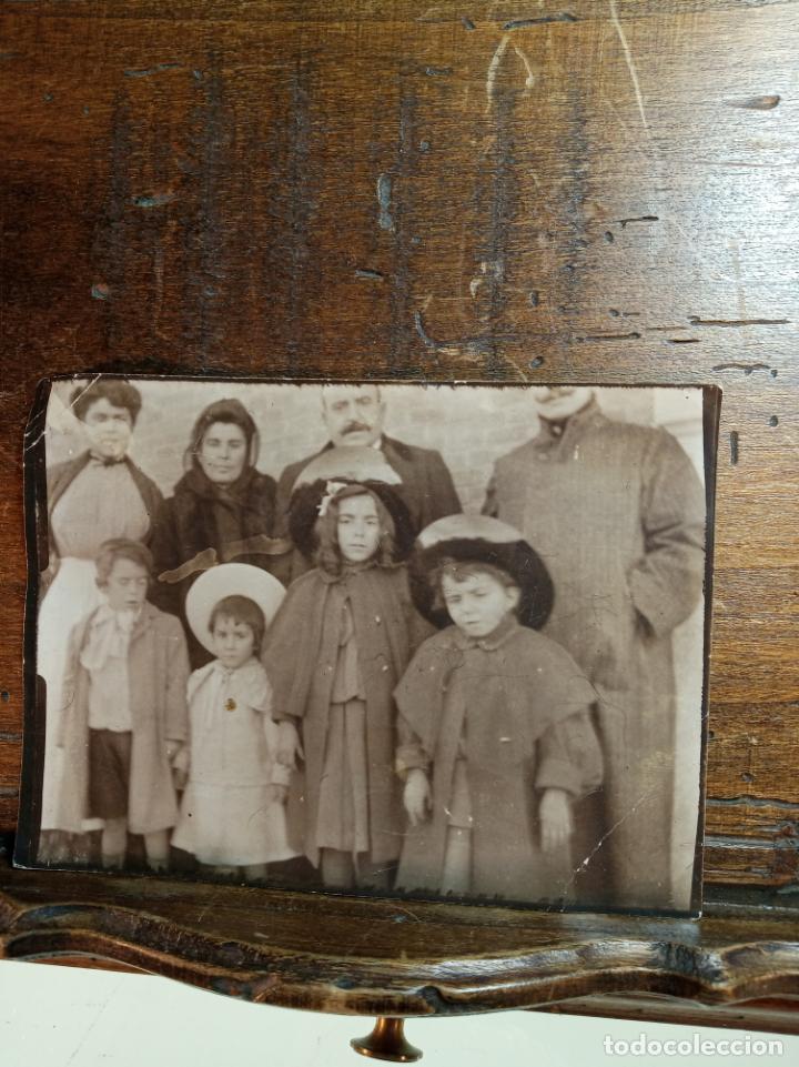 Alte Fotografie: Fotograf&iacute;a art&iacute;stica. Retrato de familia. 12 x 9 cm.