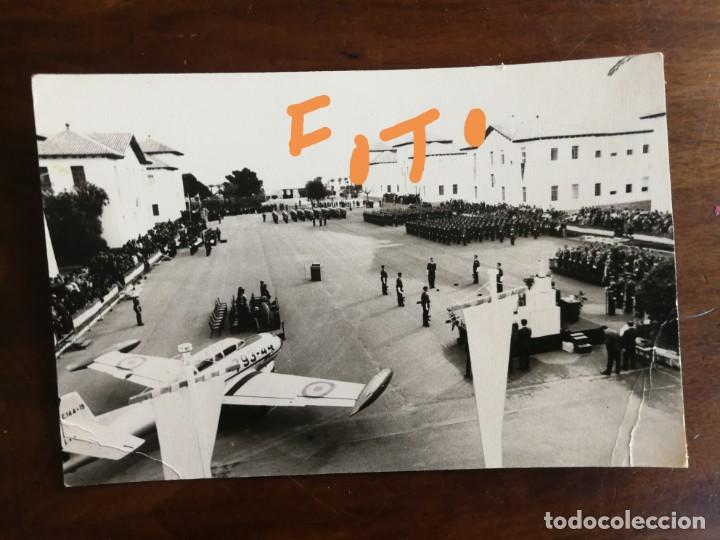 Fotograf&iacute;a antigua: Fotograf&iacute;a. Cuartel militar del aire. Avion. Foto.