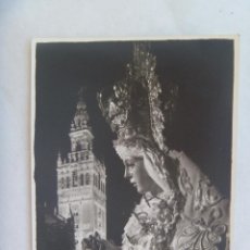 Fotografía antigua: SEMANA SANTA DE SEVILLA : FOTOMONTAJE ORIGINAL DE LA MACARENA Y LA GIRALDA. DE GARD, AÑOS 60