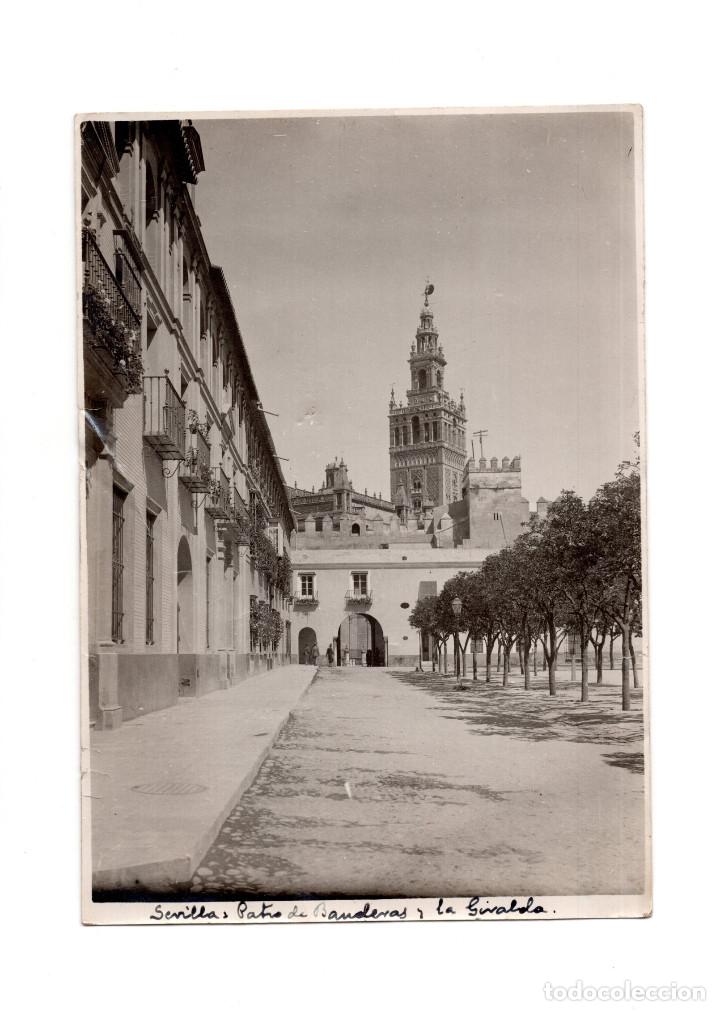 Antique Photography: FOTOGRAF&Iacute;A SEVILLA.- PATIO DE BANDERAS Y LA GIRALDA. 12 X 17,5