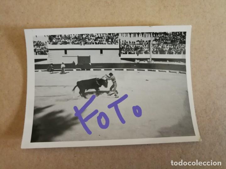 Fotografia antica: Plaza de toros de istres. Francia. Corrida de toros. Foto a&ntilde;os 60.