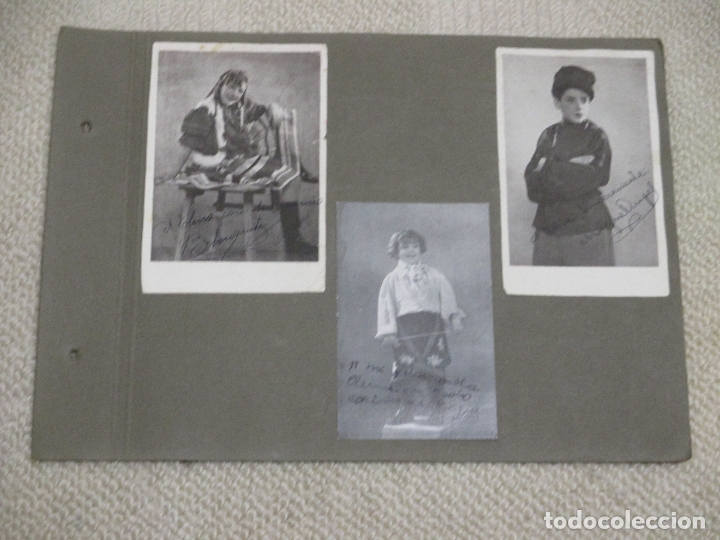 Fotografia antiga: Tres fotos de ni&ntilde;os artistas dedicadas a la misma persona, a&ntilde;os 40, en hoja de &aacute;lbum