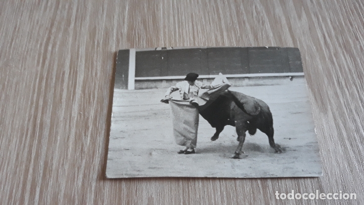 Fotograf&iacute;a antigua: Fotografia de torero. Toreo por chicuelinas