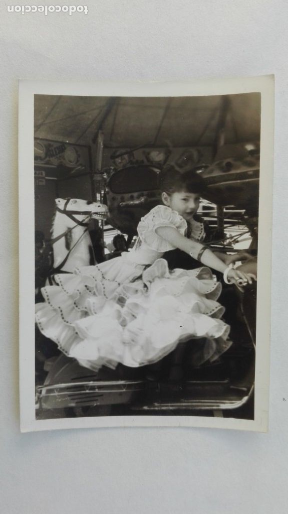 Fotograf&iacute;a antigua: MINUTERO DE FOTOGRAFO DE FERIA: NI&Ntilde;A FLAMENCA EN MOTO VESPA DEL TIOVIVO