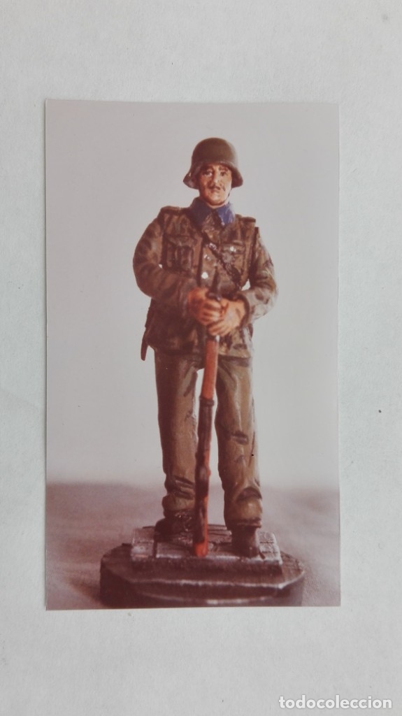 Fotograf&iacute;a antigua: FOTO DE UN SOLDADITO DE PLOMO : FALANGISTA EN LA DIVISI&Oacute;N AZUL. SE VENDE LA FOTO !!!!