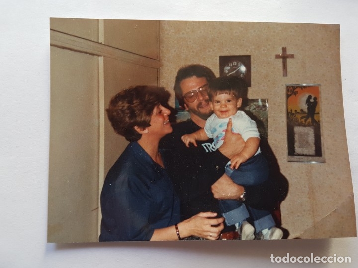 Alte Fotografie: PADRES CON SU HIJO, PARENTS WITH YOUR CHILD, LES PARENTS DE VOTRE ENFANT, 1987