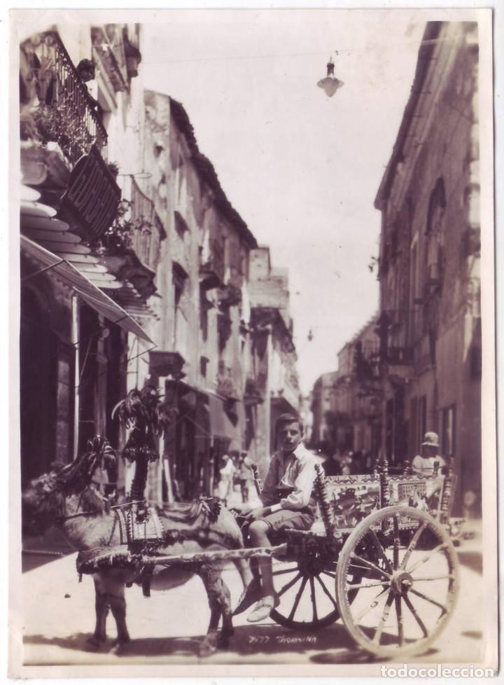Fotograf&iacute;a antigua: Fotograf&iacute;a antigua Carro siciliano - Taormina - Sicilia - Italia (A&ntilde;os 20 - 30)