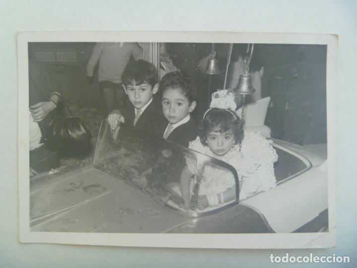 Fotograf&iacute;a antigua: MINUTERO DE FOTOGRAFO DE FERIA: NI&Ntilde;A VESTIDA DE FLAMENCA Y NI&Ntilde;OS EN COCHE DEL TIOVIVO ..12 X 18 CM