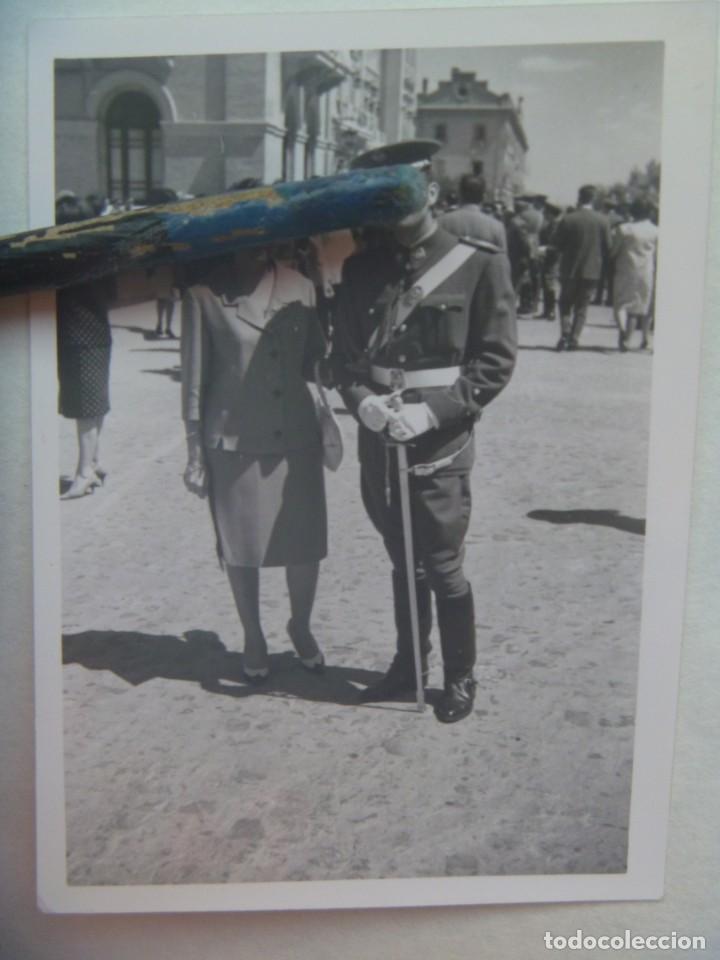 Fotograf&iacute;a antigua: FOTO DE CADETE DELA ACADEMIA MILITAR, ALFEREZ DE GALA CON SABLE