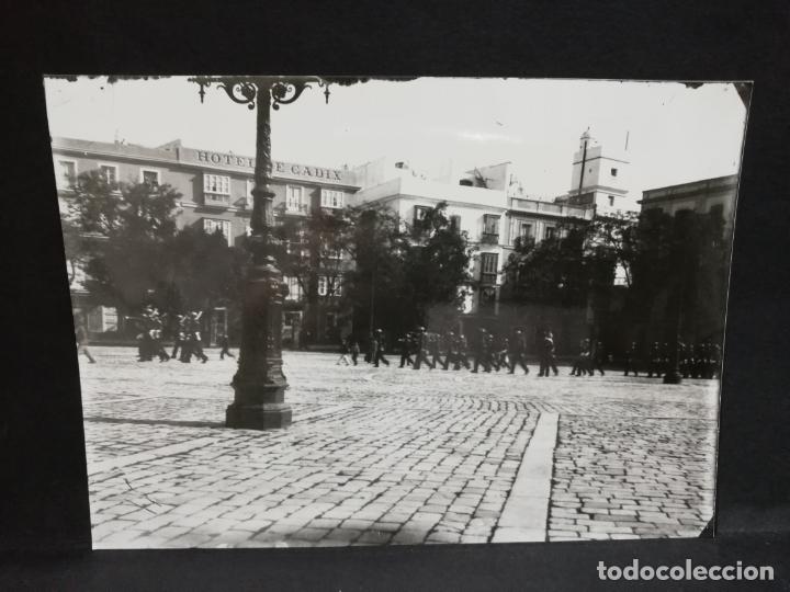 Antique Photography: CADIZ. FOTOGRAFIA PLAZA SAN ANTONIO. MEDIDAS : 18 X 13 CM APROX.