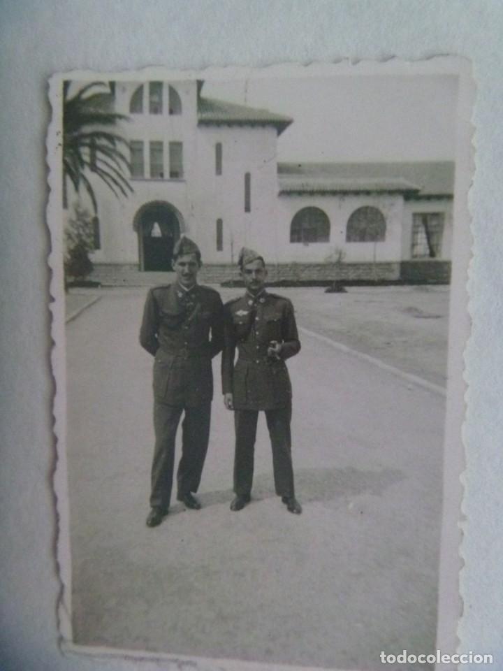 Fotograf&iacute;a antigua: EJERCITO DEL AIRE : FOTO DE DOS MILITARES DE AVIACION, CADETES DE LA ACADEMIA DEL AIRE