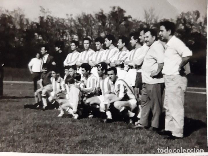 Photographie ancienne: ANTIGUA FOTO EQUIPO FUTBOL CAMPO CESPED NATURAL