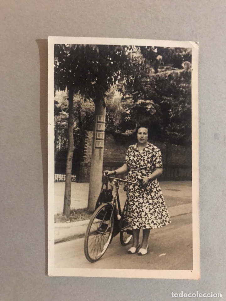 Fotografia antiga: BOLOGNA - BOLONIA ? Fotograf&iacute;a. ALDA en Bicicleta, (Verano de 1952)