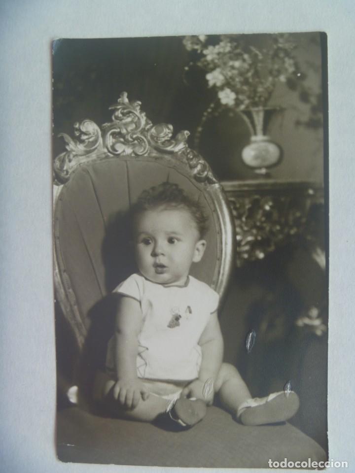 Alte Fotografie: PRECIOSA FOTO DE ESTUDIO DE NI&Ntilde;O PEQUE&Ntilde;O. DE CARLOS, SEVILLA, 1959
