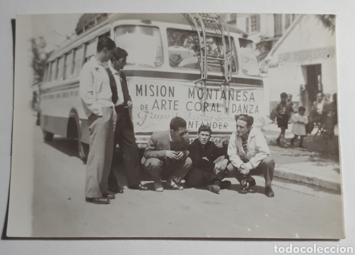 Fotografia antica: EXPEDICI&Oacute;N MONTA&Ntilde;ESA AL 2o. Festival de M&uacute;sica y Danza de Granada, a su paso por TORREMOLINOS. 1953