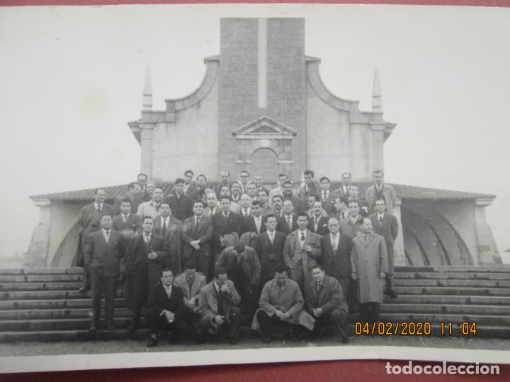 Fotograf&iacute;a antigua: ANTIGUA FOTOGRAF&Iacute;A IGLESIA DE AVILES - POBLADO DE TAMARES - 1958.
