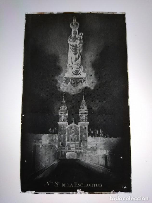 Fotografia antiga: ANTIGUO CLICH&Eacute; DE NTRA SRA DE LA ESCLAVITUD PADR&Oacute;N SANTIAGO DE COMPOSTELA NEGATIVO EN CRISTAL