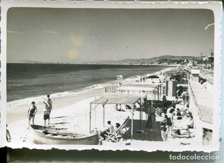 Fotografia antiga: (2FOTOS)MASNOU-BARCELONA-VISTA PLAYA Y CASETAS DE BA&Ntilde;O-- A&Ntilde;O 1944-FOTOGR&Aacute;FICA-RARA