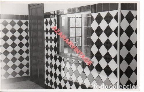 Fotograf&iacute;a antigua: CASARICHE, 1968, INTERIOR ESTACION FERROCARRIL, 140X90MM