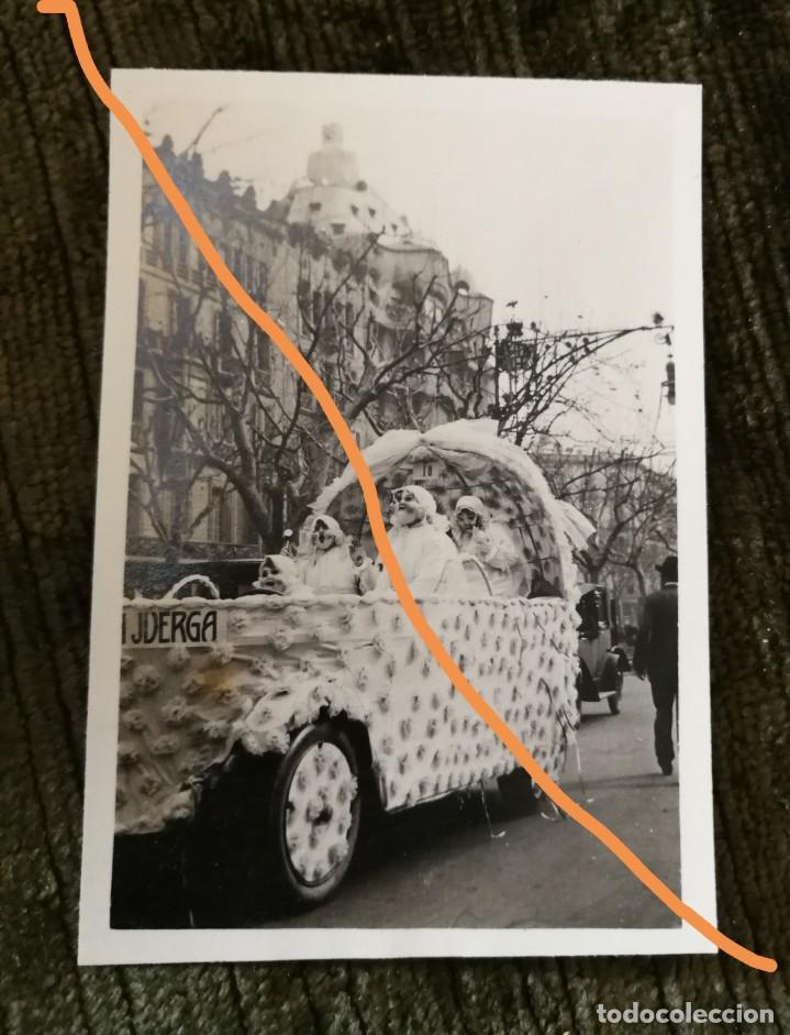 Alte Fotografie: Fotograf&iacute;a antigua. Carnavales de Barcelona. Carroza. Foto a&ntilde;o 1926.