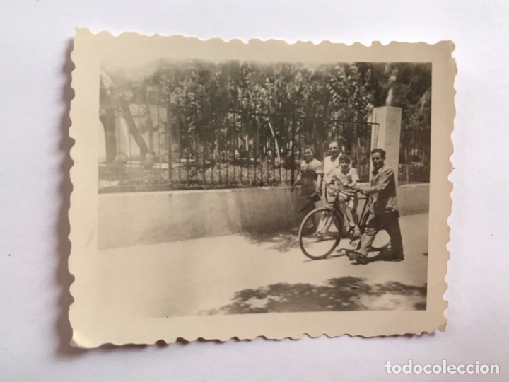 Fotograf&iacute;a antigua: BELICENA (Granada) fotograf&iacute;a antigua, Paseo en bicicleta.., (h.1945?)