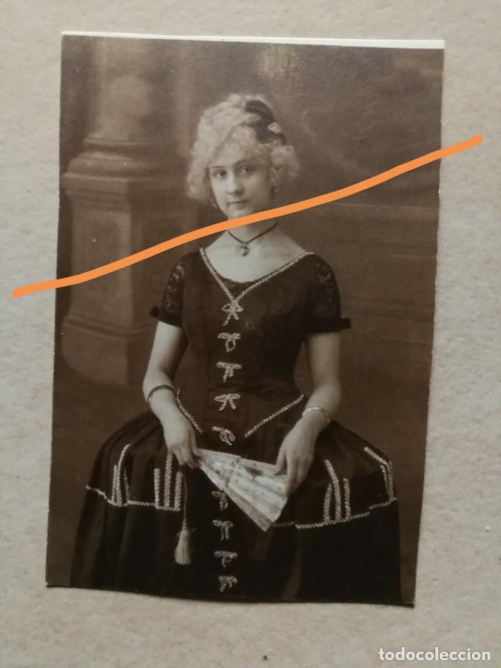 Fotograf&iacute;a antigua: Fotograf&iacute;a antigua. Se&ntilde;orita. Artista? Burgues&iacute;a espa&ntilde;ola. foto a&ntilde;os 20.