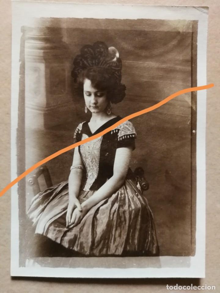 Antique Photography: Fotograf&iacute;a antigua. Se&ntilde;orita. Traje regional. Burgues&iacute;a espa&ntilde;ola. foto a&ntilde;os 20.