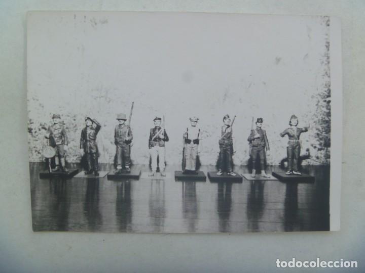 Fotograf&iacute;a antigua: FOTO DE ANTIGUAS FIGURAS DE PLOMO DE LA MARCA EKO, MILITARES DE LA GUERRA CIVIL, BANDO ROJO