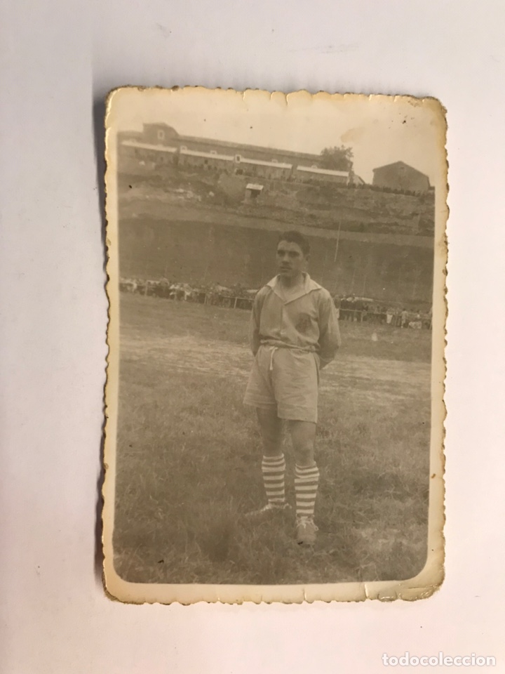 Alte Fotografie: ELDA C.D., Fotogr&aacute;fia antigua. Jugador, Estadio El Parque? , (h.1945?)