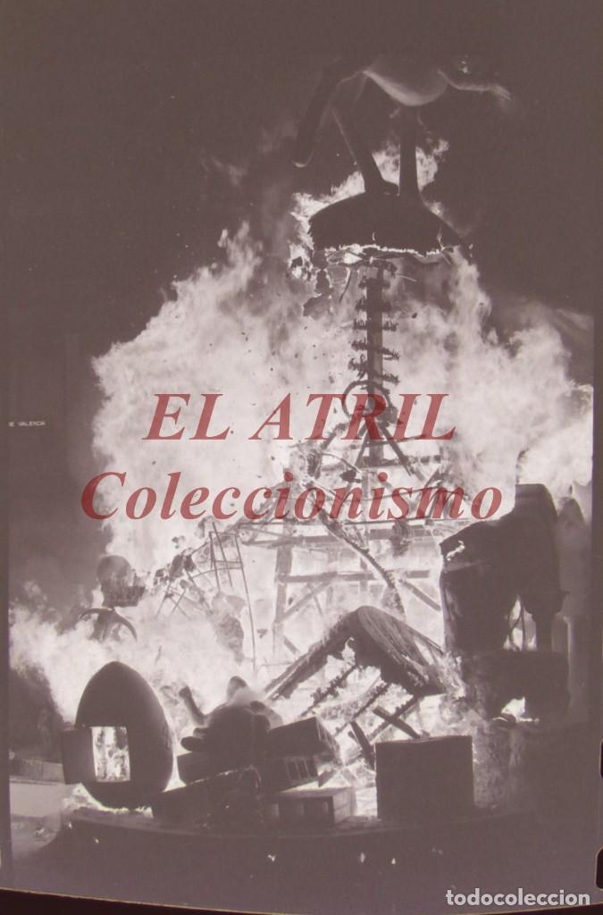 Fotografia antiga: VALENCIA - FALLAS - CLICHE NEGATIVO DE 35 mm EN CELULOIDE - A&Ntilde;OS 1970