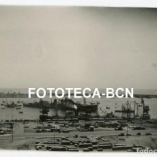 Fotografía antigua: FOTO ORIGINAL PUERTO DE BARCELONA AÑO 1947. Lote 221265475