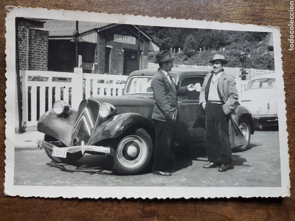 Fotograf&iacute;a antigua: Antigua foto de coche Citroen a&ntilde;os 40
