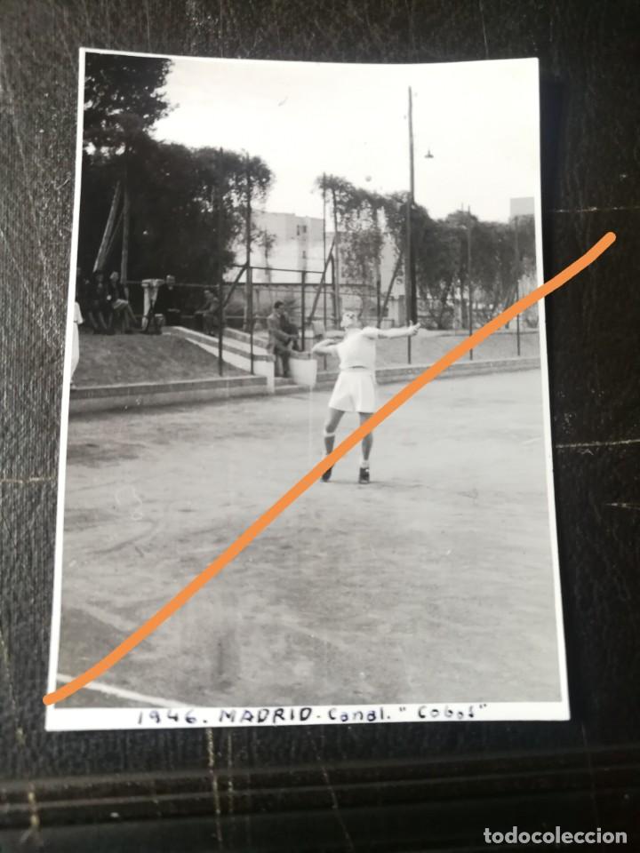 Photographie ancienne: Fotograf&iacute;a antigua de Madrid.instalaciones deportivas canal Isabel II. Tenista. FOTO A&Ntilde;OS 40