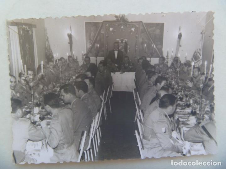 Fotograf&iacute;a antigua: LA LEGION : FOTO DE GENERAL MEDALLA MILITAR INDIVIDUAL EN CONVITE. EL AAIUN , SAHARA