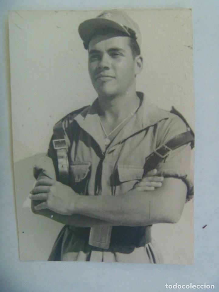Fotograf&iacute;a antigua: LA LEGION : FOTO DE LEGIONARIO CON GORRA Y TRINCHAS