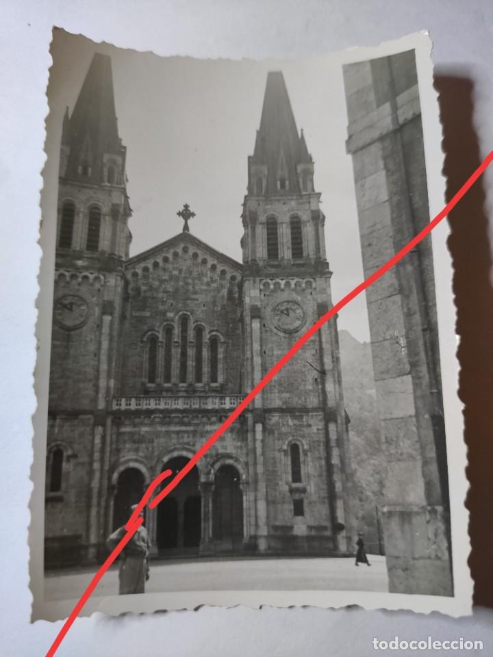 Fotograf&iacute;a antigua: Antigua fotograf&iacute;a de Covadonga. Asturias. Foto a&ntilde;os 40.