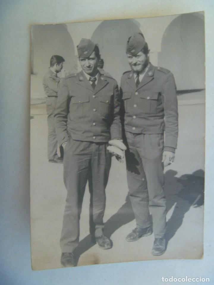 Fotograf&iacute;a antigua: AVIACION : FOTO DE MILITARES DEL EJERCITO DEL AIRE CON BOCADILLO