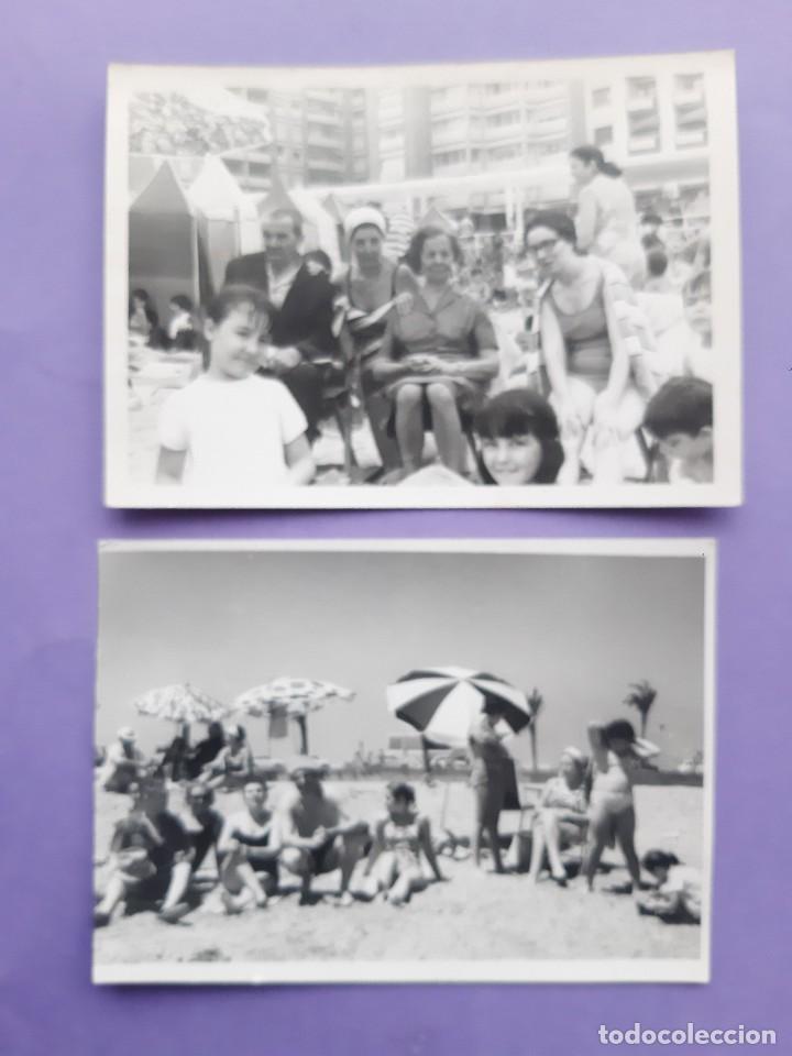 Alte Fotografie: LOTER 2 FOTOGRAFIAS FAMILIAS EN LA PLAYA