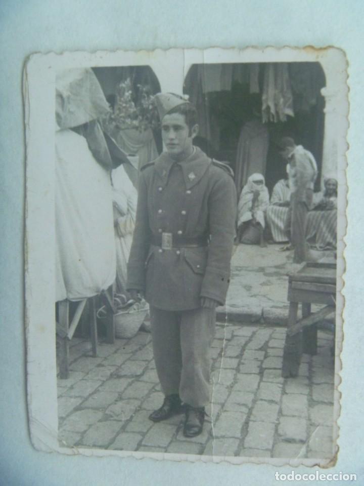 Fotograf&iacute;a antigua: LA LEGION : FOTO DE LEGIONARIO EN EL ZOCO . KRINDA , 1954