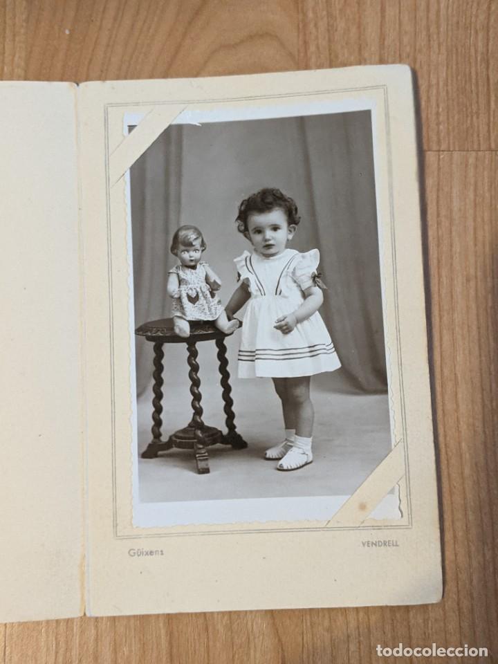 Fotograf&iacute;a antigua: ANTIGUA FOTOGRAF&Iacute;A DE ESTUDIO NI&Ntilde;A CON MU&Ntilde;ECA