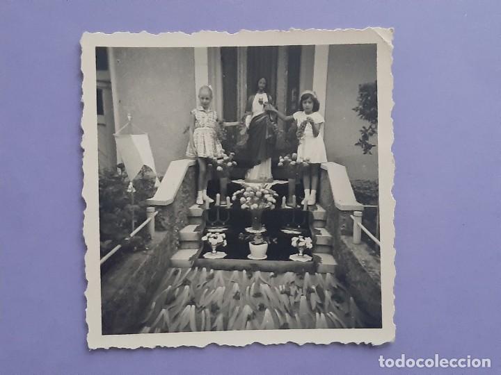 Alte Fotografie: ANTIGUA FOTOGRAFIA NI&Ntilde;AS PASO SEMANA SANTA A&Ntilde;O 1962