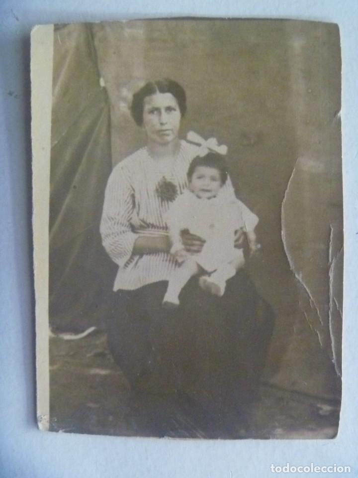 Photographie ancienne: MINUTERO DE FOTOGRAFO CALLEJERO DE MUJER CON NI&Ntilde;A . A&Ntilde;OS 20