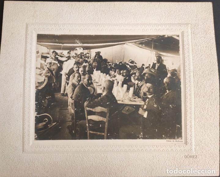 Fotograf&iacute;a antigua: FOTO ORIGINAL. FIESTA A BORDO DE UN BUQUE EN MALLORCA. BUQUE MIRAMAR? HACIA 1910.