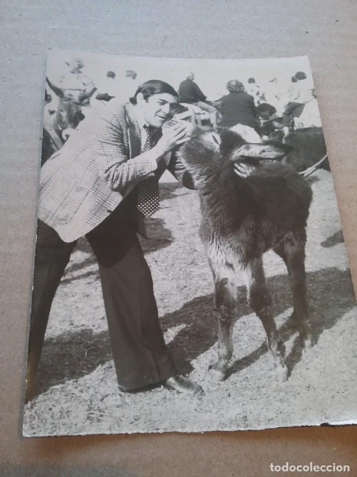Fotograf&iacute;a antigua: Fotograf&iacute;a Gu&iacute;a en excursi&oacute;n con burros a&ntilde;os 70(342-3)