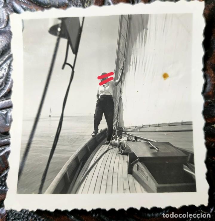 Photographie ancienne: Antigua fotograf&iacute;a. Chica En el velero. Foto a&ntilde;o 1949.