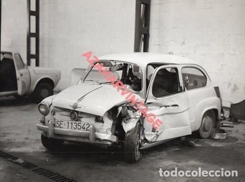 Fotograf&iacute;a antigua: ESPECTACULAR FOTOGRAFIA DE UN SEAT SEISCIENTOS SINIESTRADO, 24X18 CMS