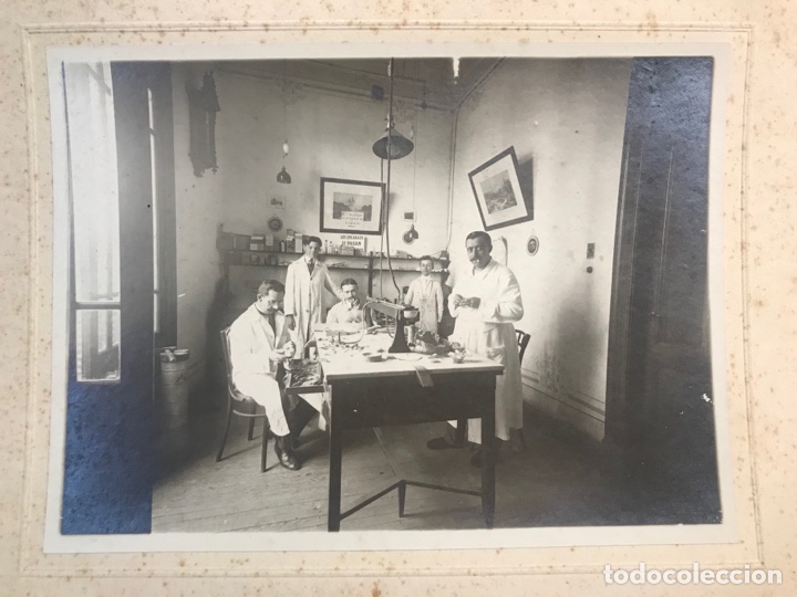 Fotografia antica: FOTOGRAF&Iacute;A. Emigrantes Valencianos. Pioneros farmac&eacute;uticos en el Buenos Aires de 1916,
