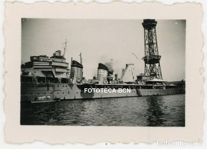 Photographie ancienne: FOTO ORIGINAL PUERTO DE BARCELONA MARINA ESPA&Ntilde;OLA ACORAZADO BARCO DE GUERRA A&Ntilde;OS 40